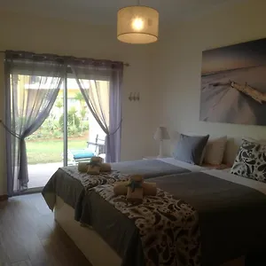 apartamento-o-jardins-da-marina.hotelaalgarve.com/